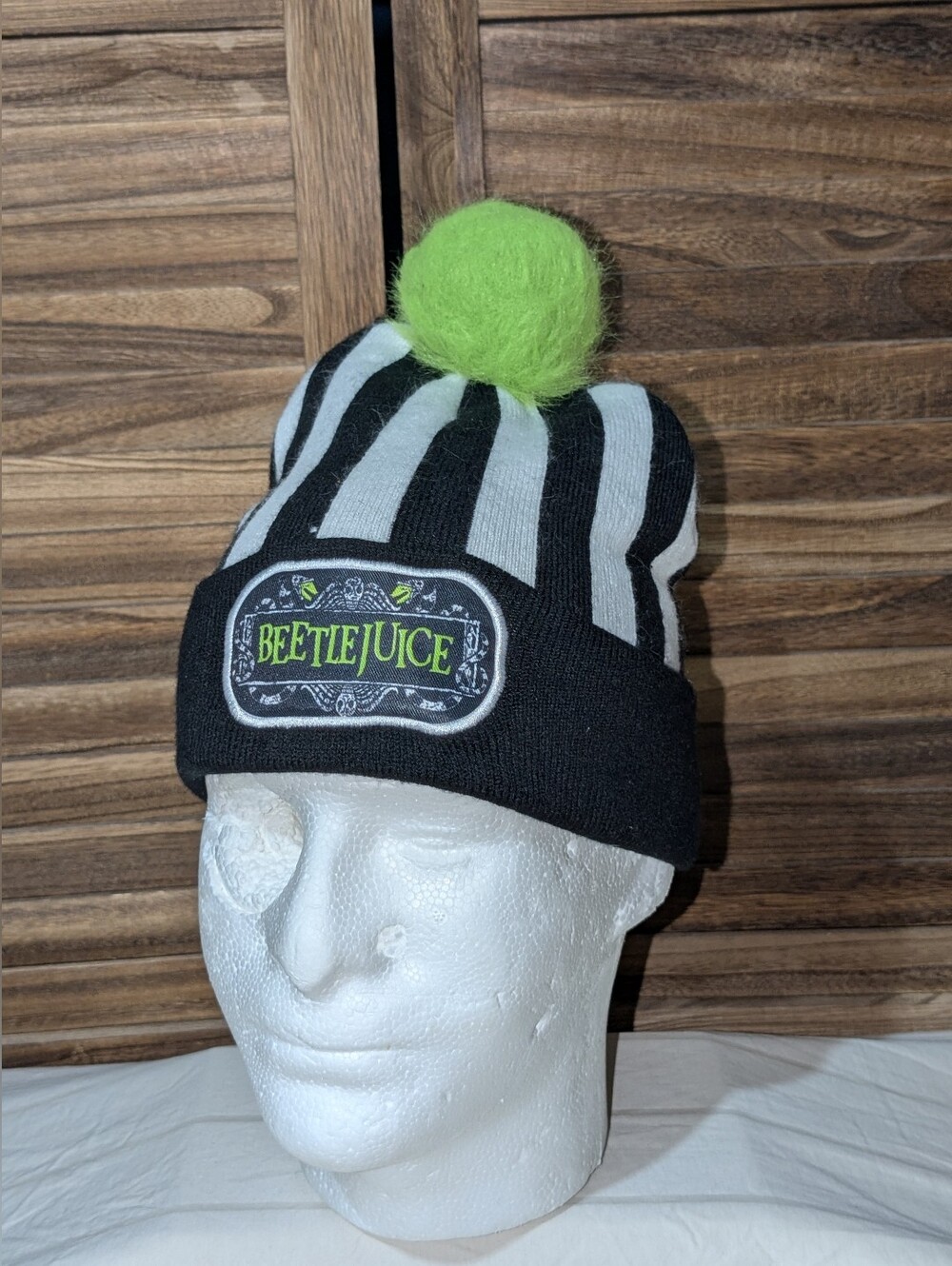 🖤 Beetlejuice Striped Pom Knit Beanie Hat 💚